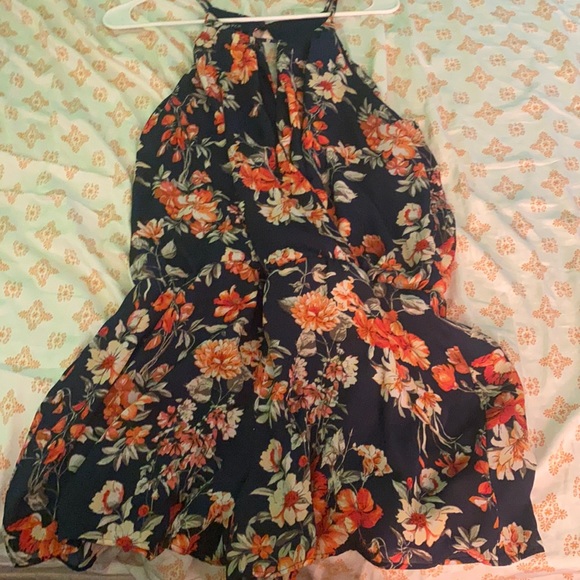 Halter floral romper! - Picture 1 of 1